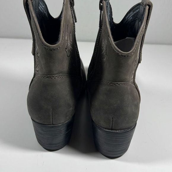Born Womens Embroidered Leather Western Booties Boots Side Zip Gray Size 6.5 - Picture 8 of 9
